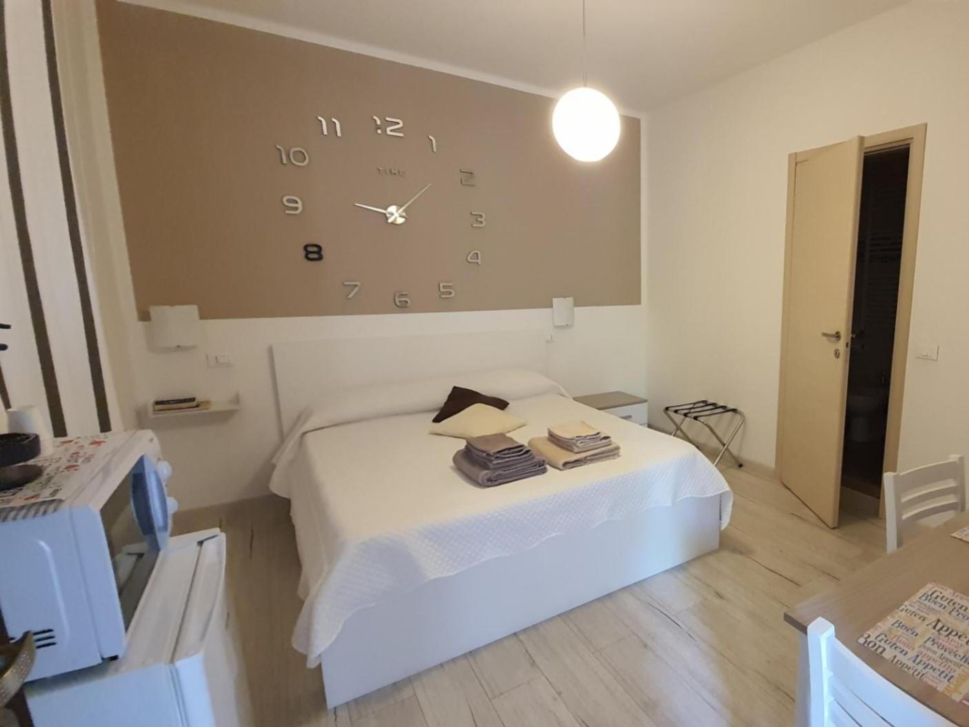 Le Camere Di Sabrina Con Bagno In Camera Sarzana Exterior photo